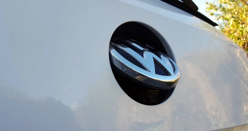 Volkswagen Passat cena 69000 przebieg: 208000, rok produkcji 2016 z Mława małe 137